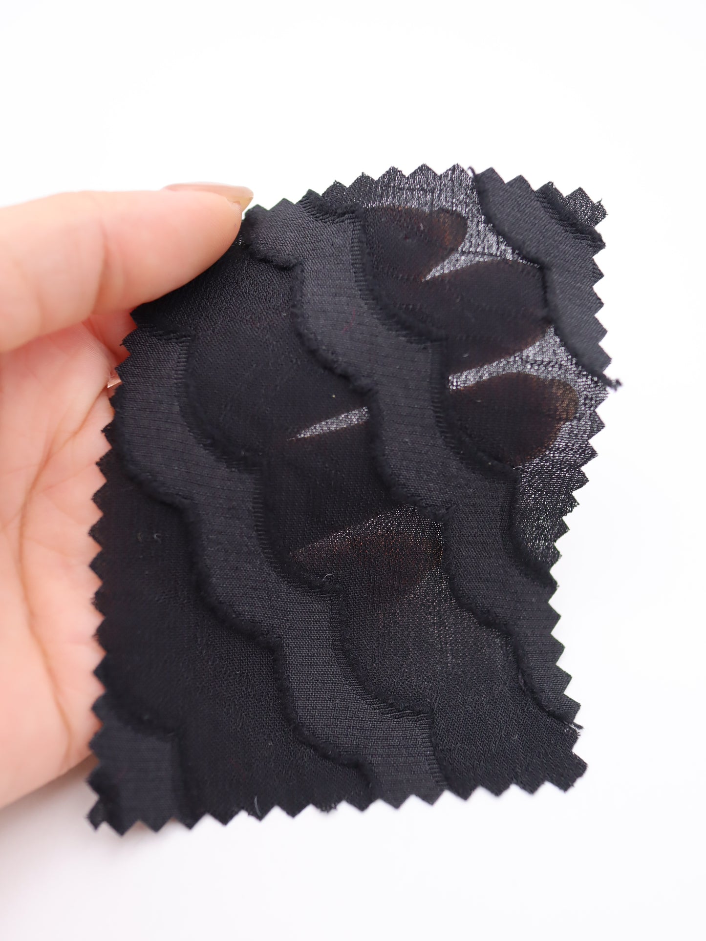 3D立体なみなみスカラップジャガードシフォン｜【生地幅】約142センチ 【混率】ポリエステル100％｜ドッグウエア・KIDSウエア・ブラウス・雑貨・衣装向き｜26AW-249