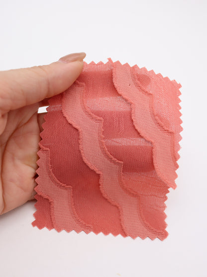 3D立体なみなみスカラップジャガードシフォン｜【生地幅】約142センチ 【混率】ポリエステル100％｜ドッグウエア・KIDSウエア・ブラウス・雑貨・衣装向き｜26AW-249