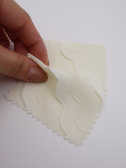 3D立体なみなみスカラップジャガードシフォン｜【生地幅】約142センチ 【混率】ポリエステル100％｜ドッグウエア・KIDSウエア・ブラウス・雑貨・衣装向き｜26AW-249