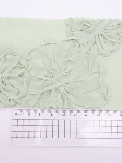 【25AW-017】立体フラワー刺繍綿ローン　/0.5ｙあたり=～1365円