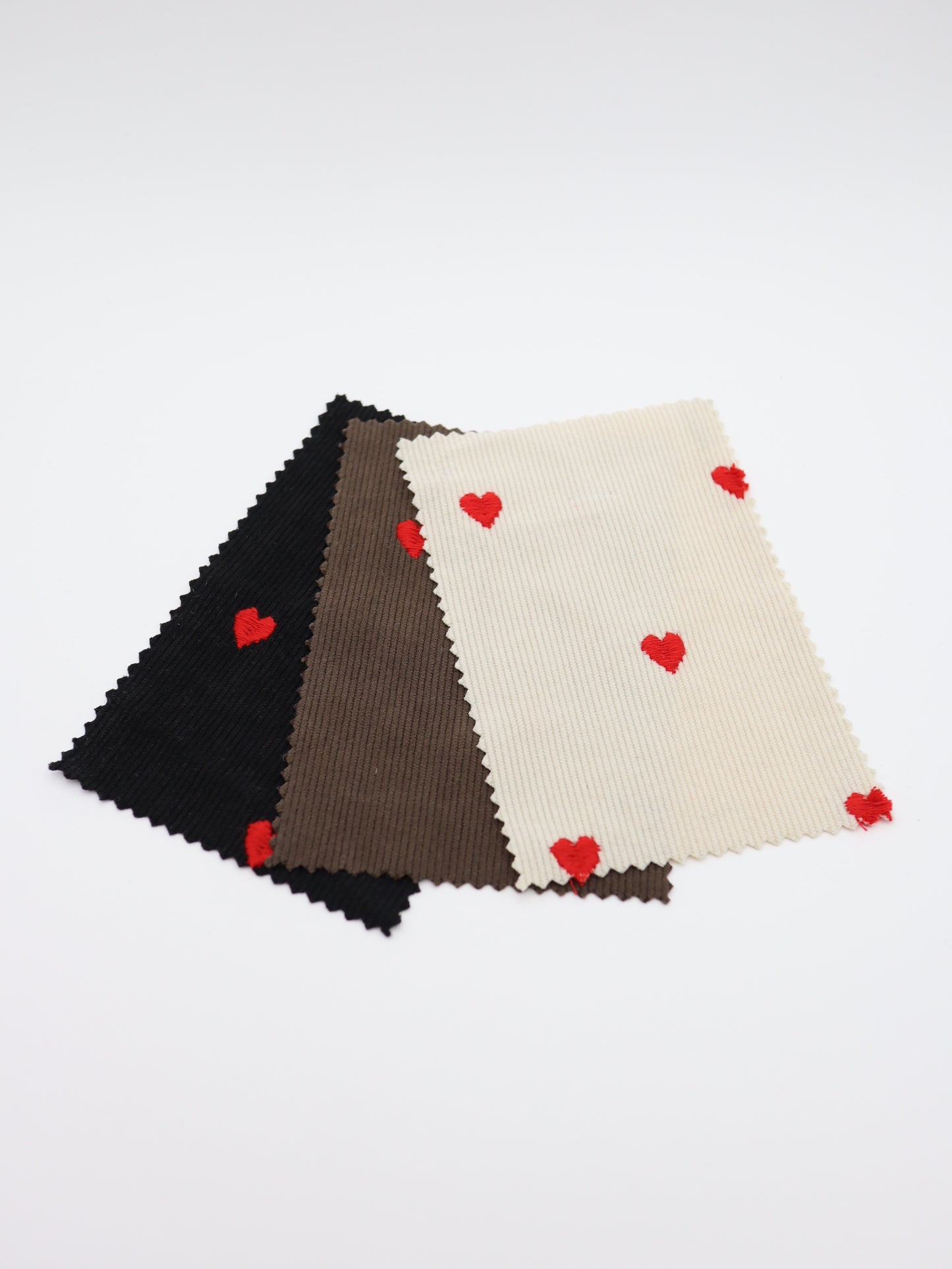 【25AW-008】ハート刺繍コーデュロイ　/0.5ｙあたり=～885円