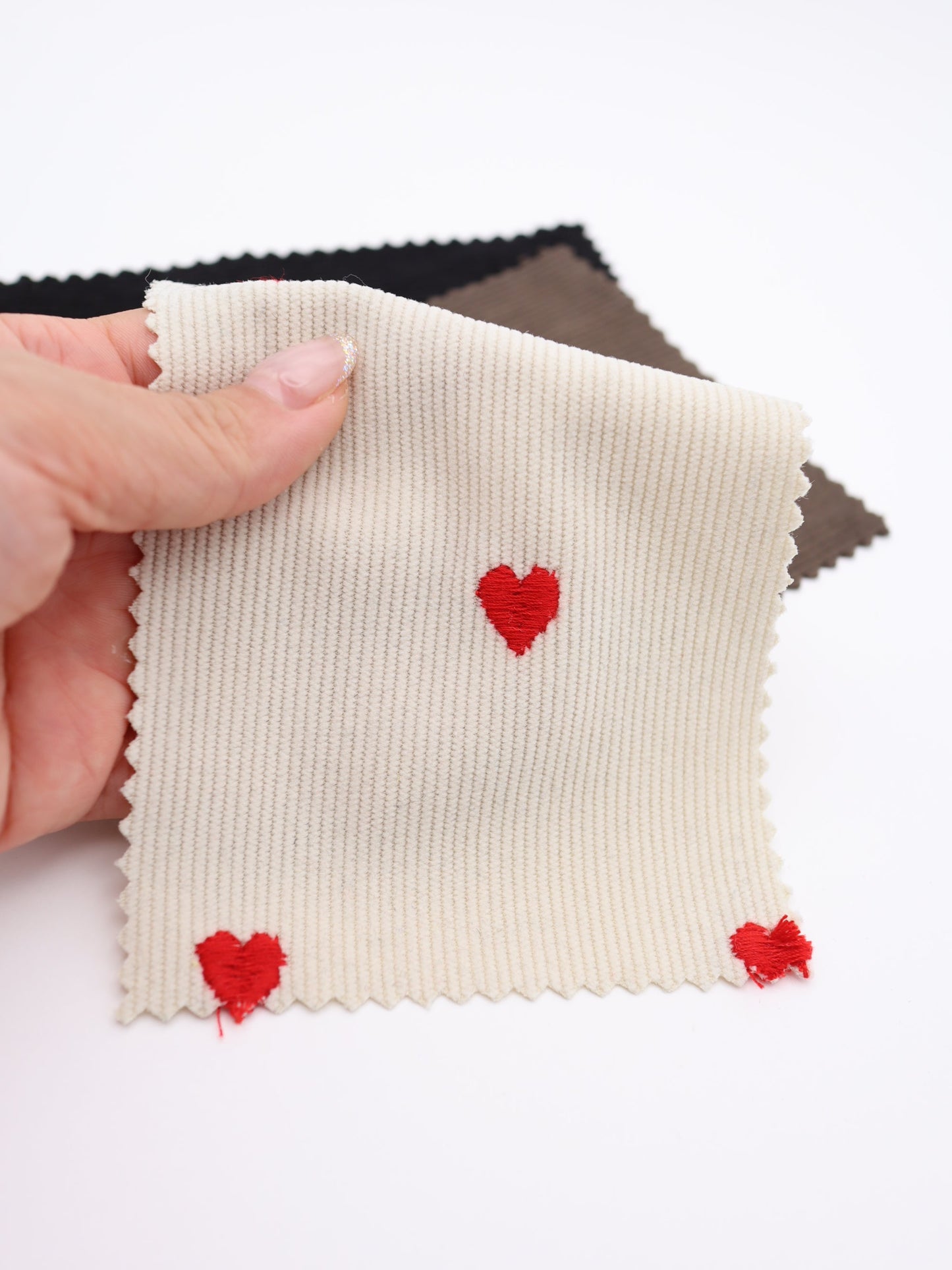 【25AW-008】ハート刺繍コーデュロイ　/0.5ｙあたり=～885円