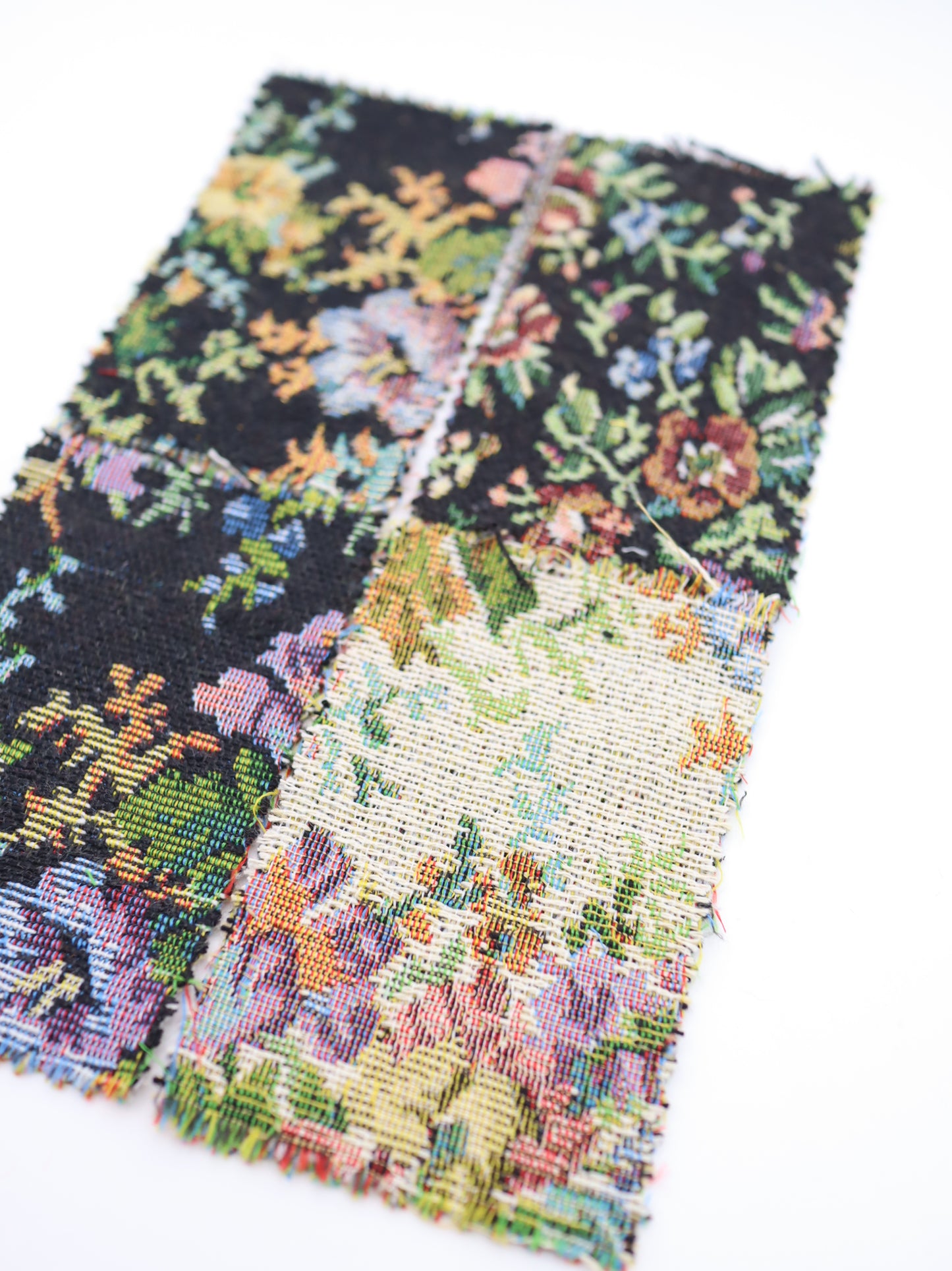 【25AW-044】フラワー柄ゴブラン　/0.5ｙあたり=～1045円