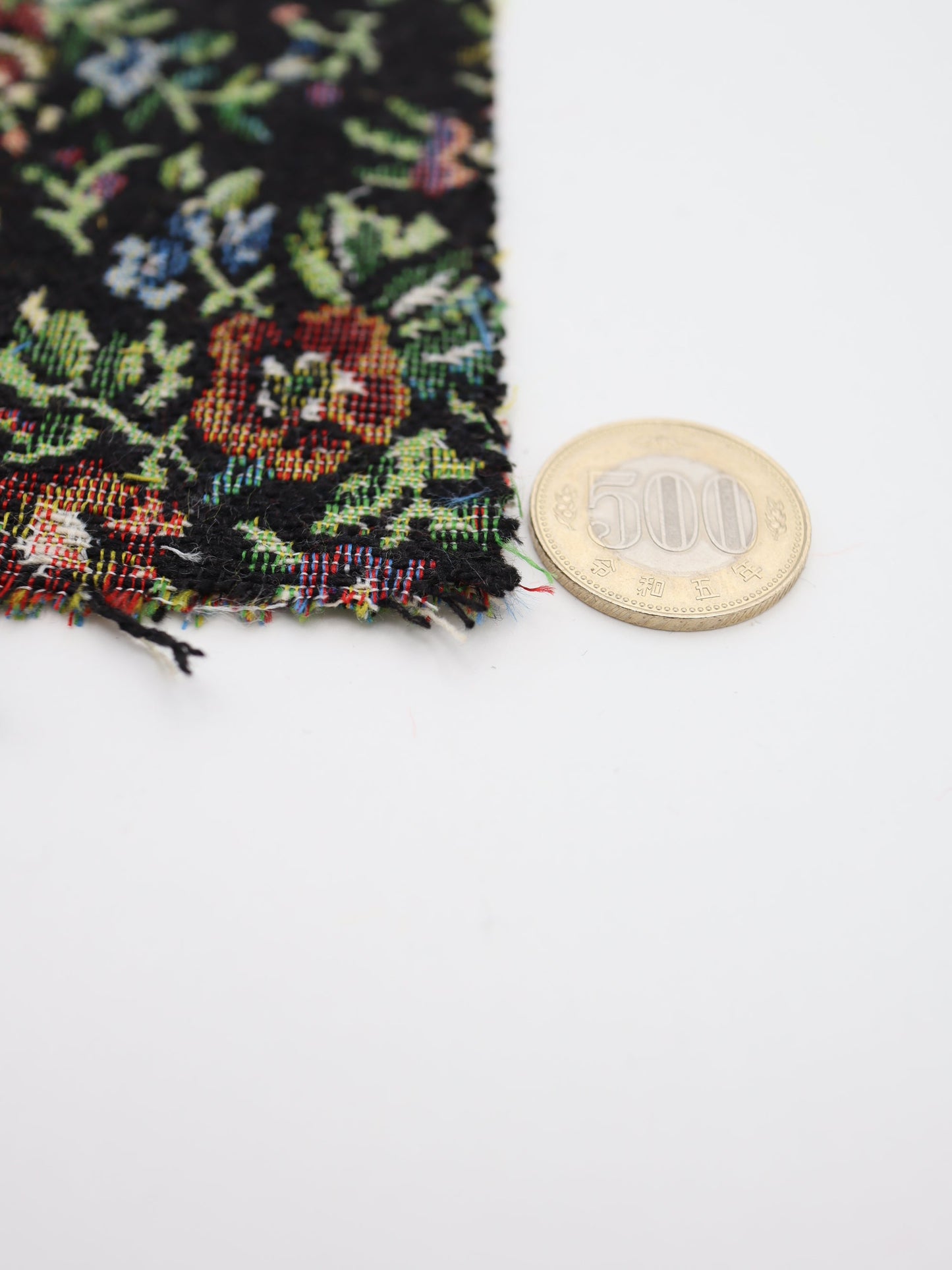 【25AW-044】フラワー柄ゴブラン　/0.5ｙあたり=～1045円