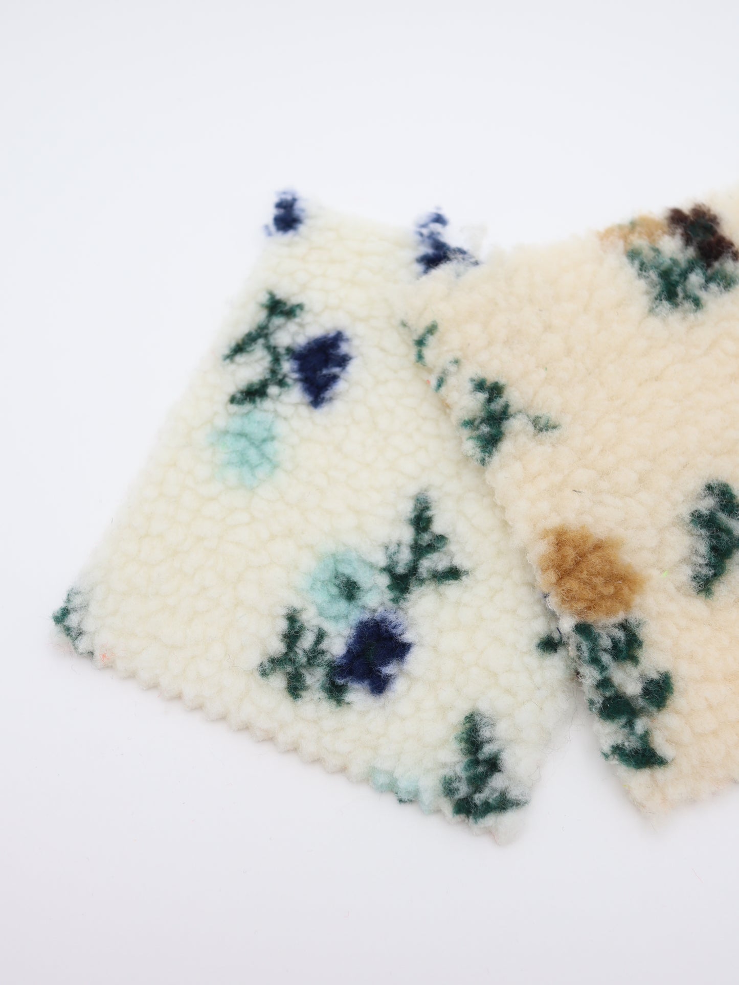 【25AW-032】フラワー柄ボアニット　/0.5ｙあたり=～1035円