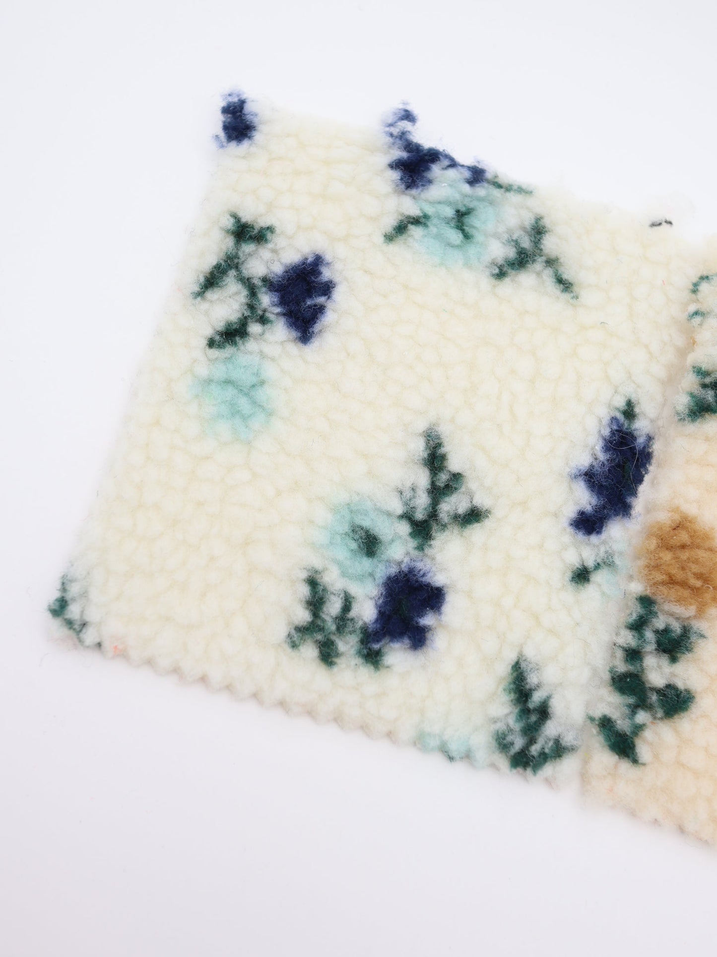 【25AW-032】フラワー柄ボアニット　/0.5ｙあたり=～1035円