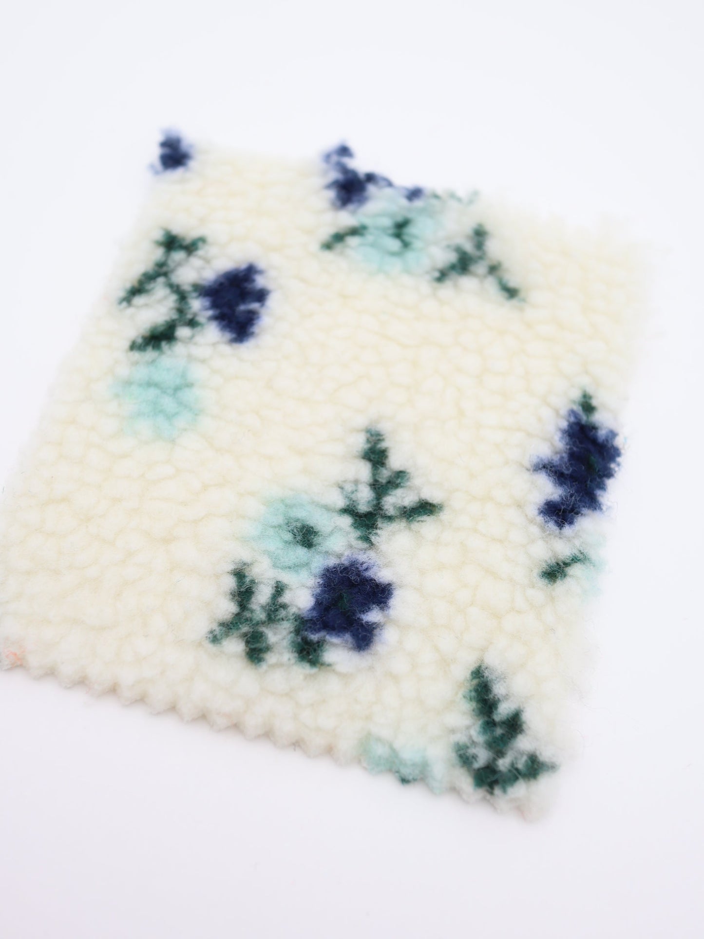 【25AW-032】フラワー柄ボアニット　/0.5ｙあたり=～1035円