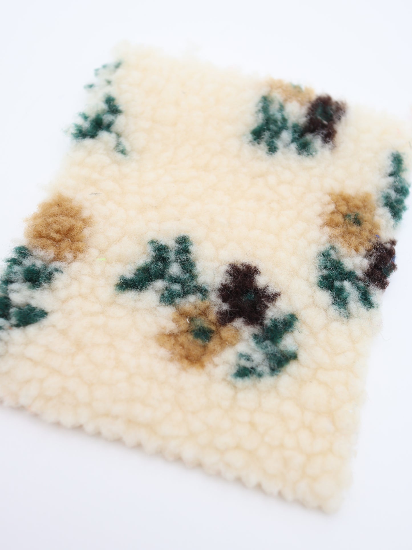 【25AW-032】フラワー柄ボアニット　/0.5ｙあたり=～1035円