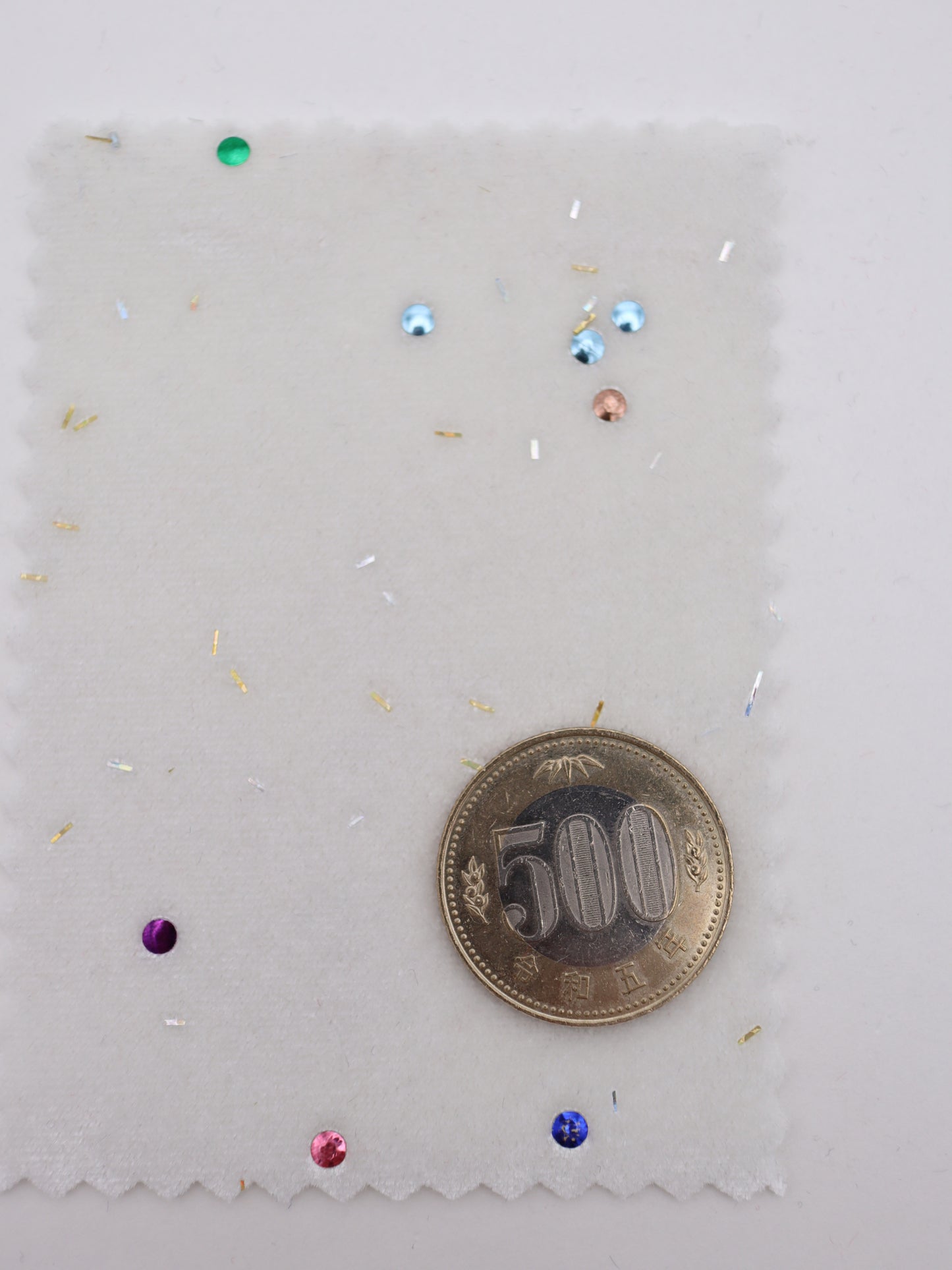 高ストレッチ！キラキラ！カラフルホットフィックス＆ラメつきベロアニット｜【生地幅】約147センチ 【混率】ポリエステル90％ポリウレタン10％｜ドッグウエア・KIDSウエア・ドレス・衣装・雑貨向き｜26AW-277