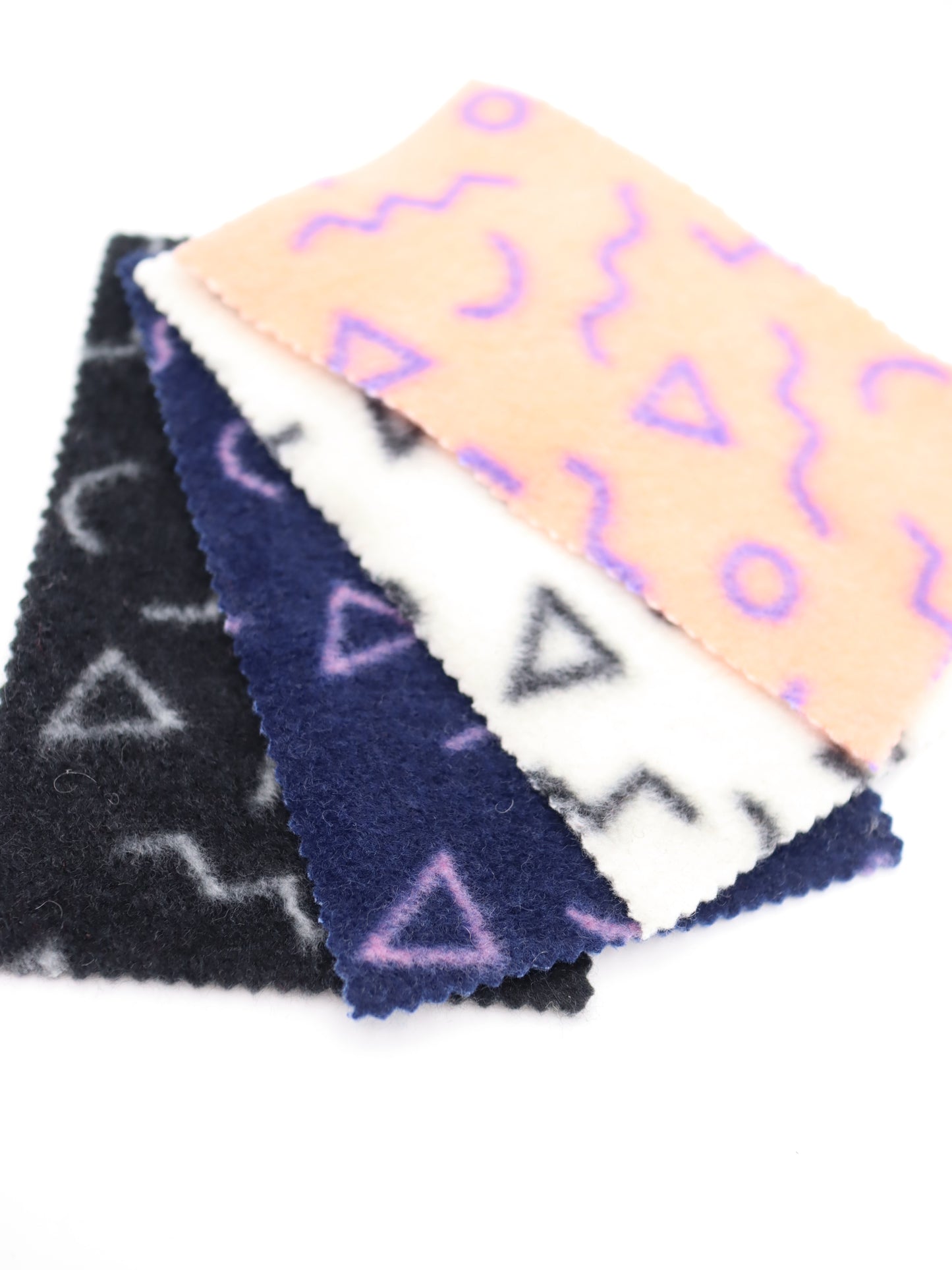 【25AW-031】幾何柄プリント両面起毛ニット　/0.5ｙあたり=～880円