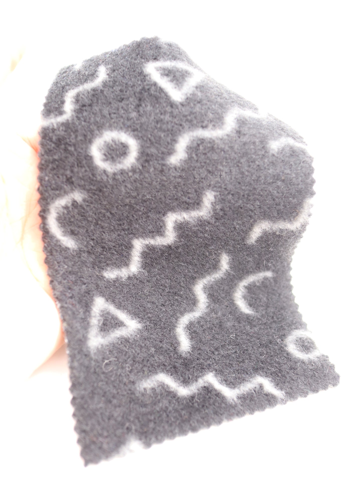 【25AW-031】幾何柄プリント両面起毛ニット　/0.5ｙあたり=～880円