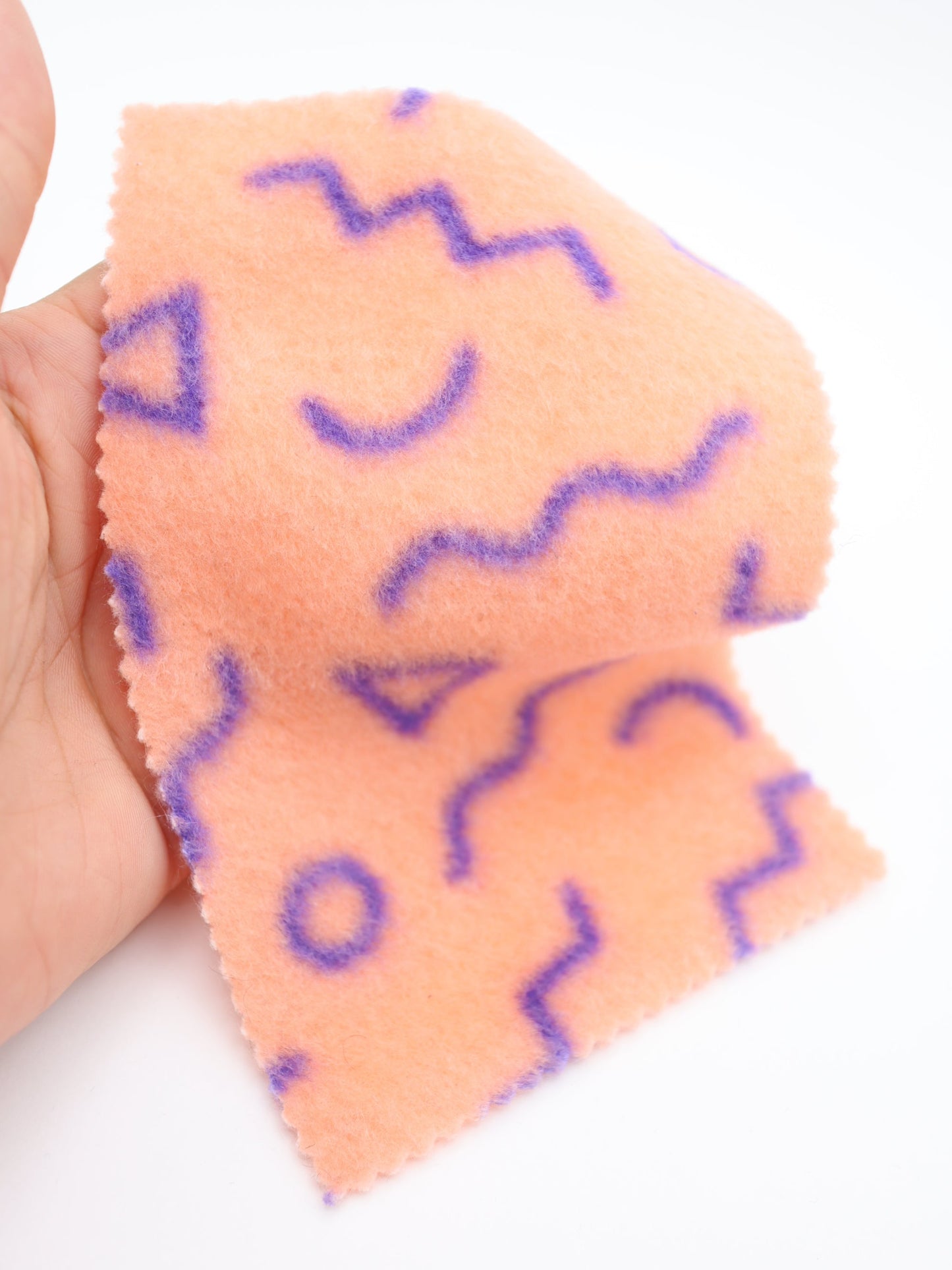 【25AW-031】幾何柄プリント両面起毛ニット　/0.5ｙあたり=～880円