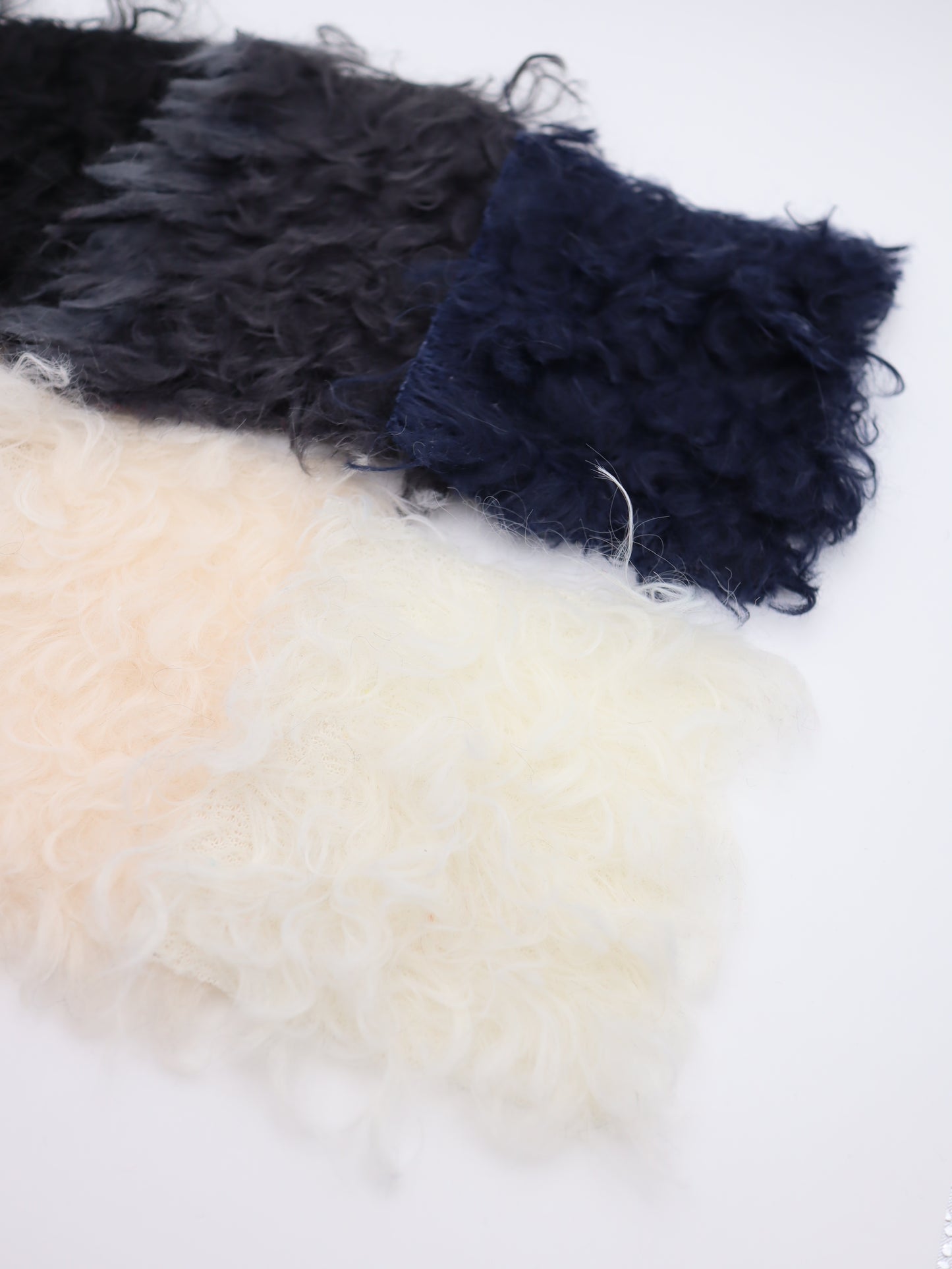 【25AW-037】ふっさふさ超ロングシャギーニット　/0.5ｙあたり=～1325円