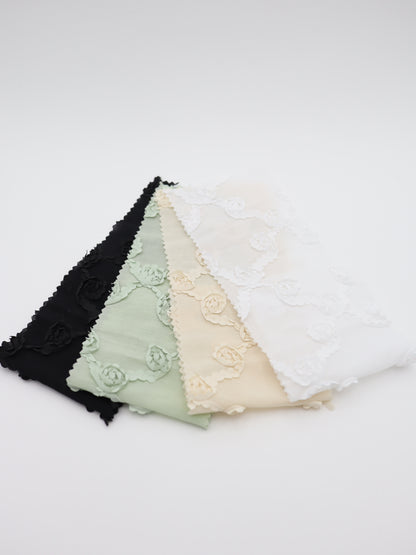 【25AW-018】クロスフラワー柄立体刺繍綿ローン　/0.5ｙあたり=～1180円
