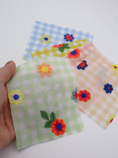 カラフルレトロフラワー刺繍ギンガムチェックローン｜【生地幅】約127センチ 【混率】ポリエステル100％｜ドッグウエア・KIDSウエア・雑貨・衣装向き｜26AW-283