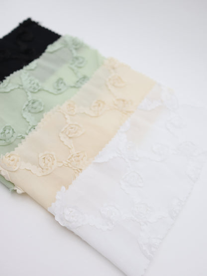 【25AW-018】クロスフラワー柄立体刺繍綿ローン　/0.5ｙあたり=～1180円
