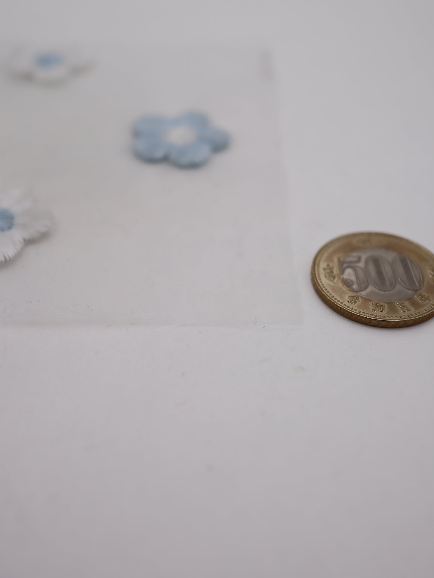 レトロフラワー刺繍オーガンジー｜【生地幅】約127センチ 【混率】ポリエステル100％｜ドッグウエア・KIDSウエア・雑貨・衣装向き｜26AW-284