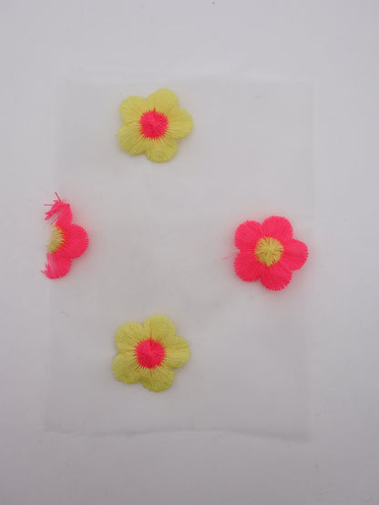 レトロフラワー刺繍オーガンジー｜【生地幅】約127センチ 【混率】ポリエステル100％｜ドッグウエア・KIDSウエア・雑貨・衣装向き｜26AW-284